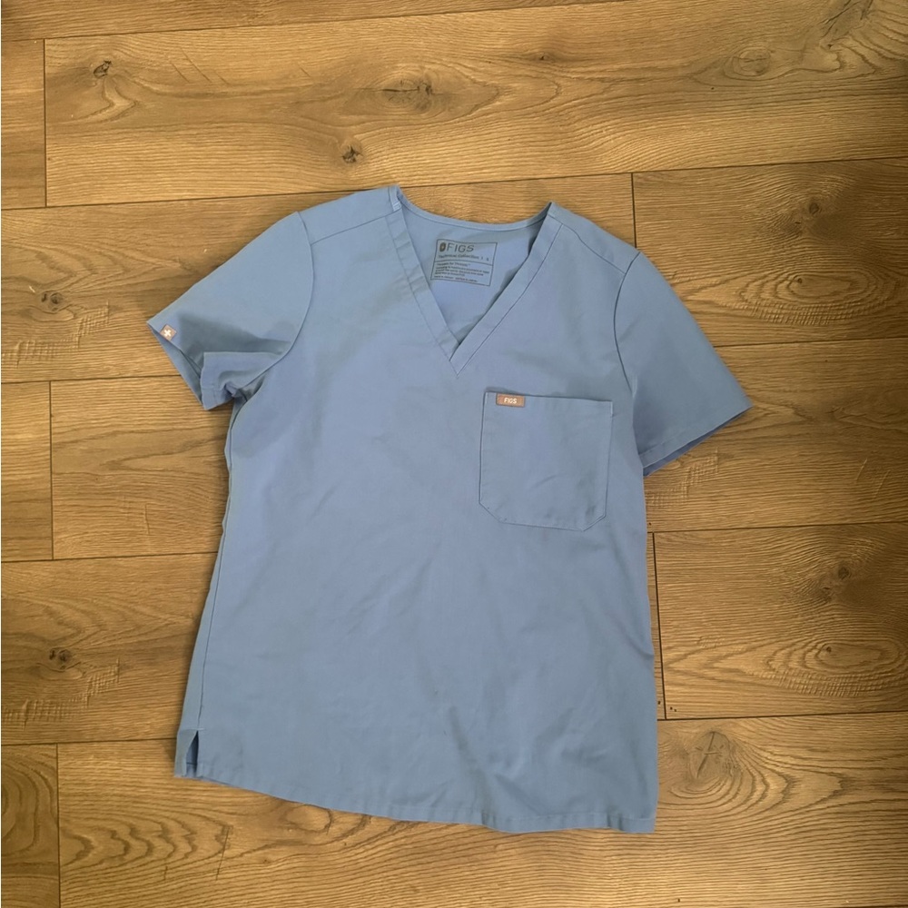 Figs Women’s Light Blue V-Neck Scrub Top Catarina One Pocket